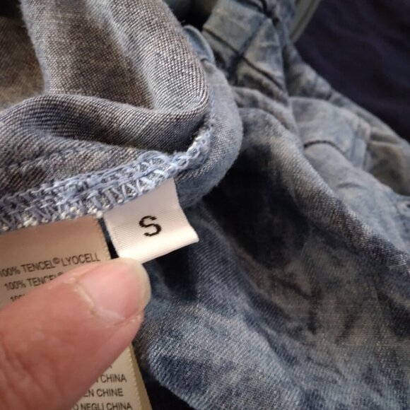 Cloth & Stone Chambray 100% Tencel Long Sleeves Blue Top Size S - Picture 12 of 12